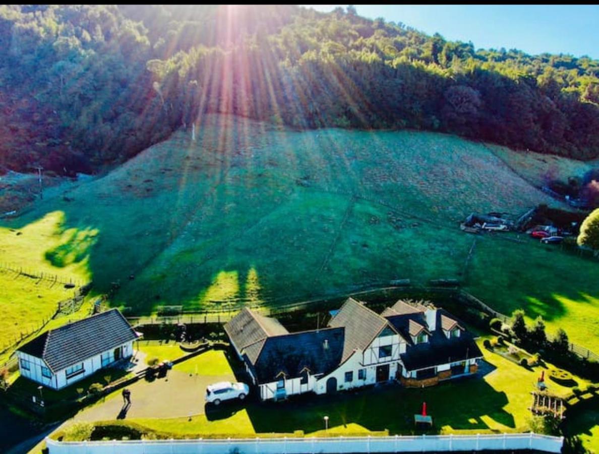 Skyline Mountain View Lodge Up To 16 People Rotorua Eksteriør bilde