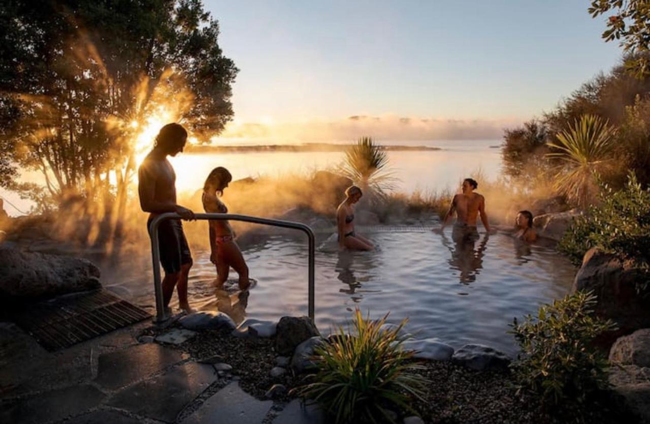 Skyline Mountain View Lodge Up To 16 People Rotorua Eksteriør bilde