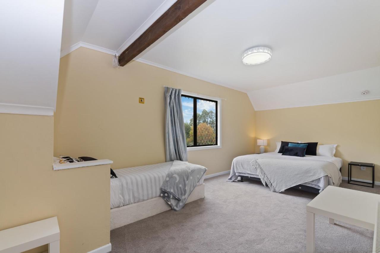 Skyline Mountain View Lodge Up To 16 People Rotorua Eksteriør bilde